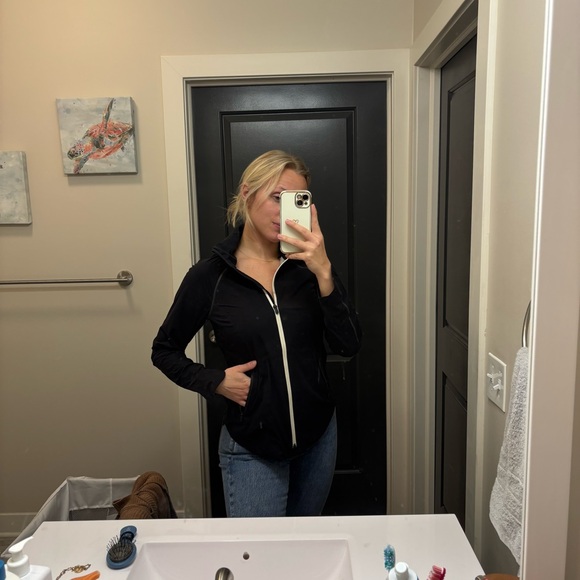 Athleta Rain Runner Jacket - Picture 6 of 15